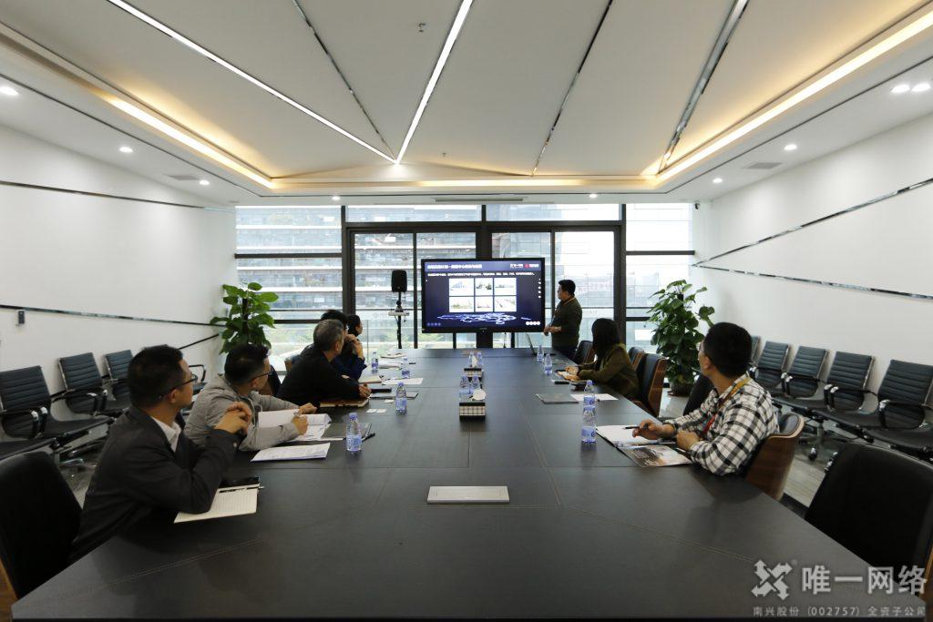 南城经科信局领导一行莅临壹号娱乐考察调研